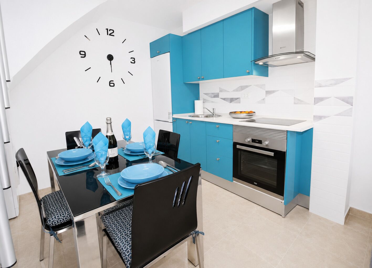 Fridge, microwave, dishwasher, coffee/tea maker