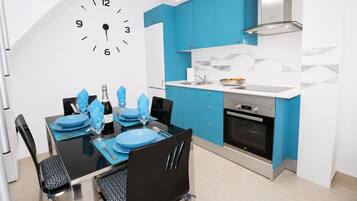 Fridge, microwave, dishwasher, coffee/tea maker