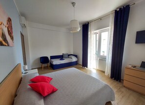 1 bedroom, desk, iron/ironing board, free WiFi - Apartment MARE • Sapore di Mare Holidays ~ Maiori (Maiori)