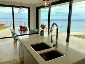 Dining - Haystacks Villa - A Magnificent Ocean View  (funchal)