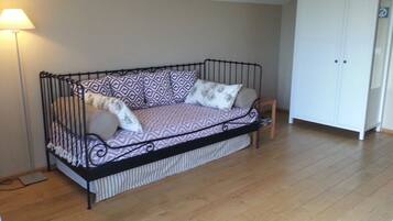 Deluxe Double Room | Desk, blackout drapes, soundproofing, iron/ironing board