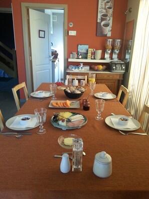 Desayuno de cocina local todos los días (con cargo) 