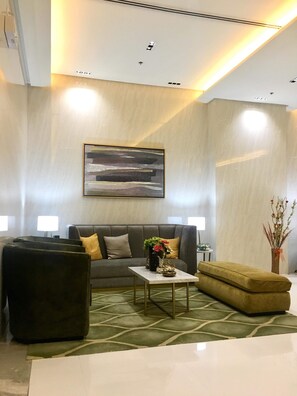 Lobby sitting area - 101 Newport Condo Across the Airport (Pasay)