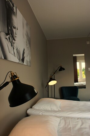 Chambre avec lits jumeaux (Shared Bathroom)