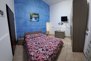 2 bedrooms, iron/ironing board, free WiFi, bed sheets - Casa al Duomo right in the center  (Augusta)