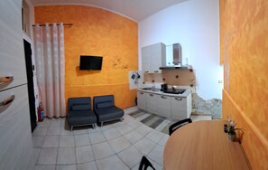 Fridge, oven, stovetop, coffee/tea maker - Casa al Duomo right in the center  (Augusta)