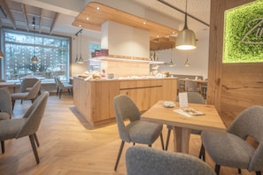 Frokostbuffé er inkludert hver dag