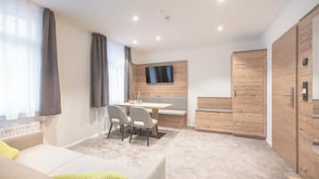 Suite | Living area | Flat-screen TV