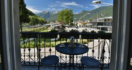 Design-Wohnung in einem alten Gebäude im Zentrum von Chiavenna