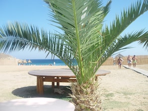 Plage à proximité, chaises longues