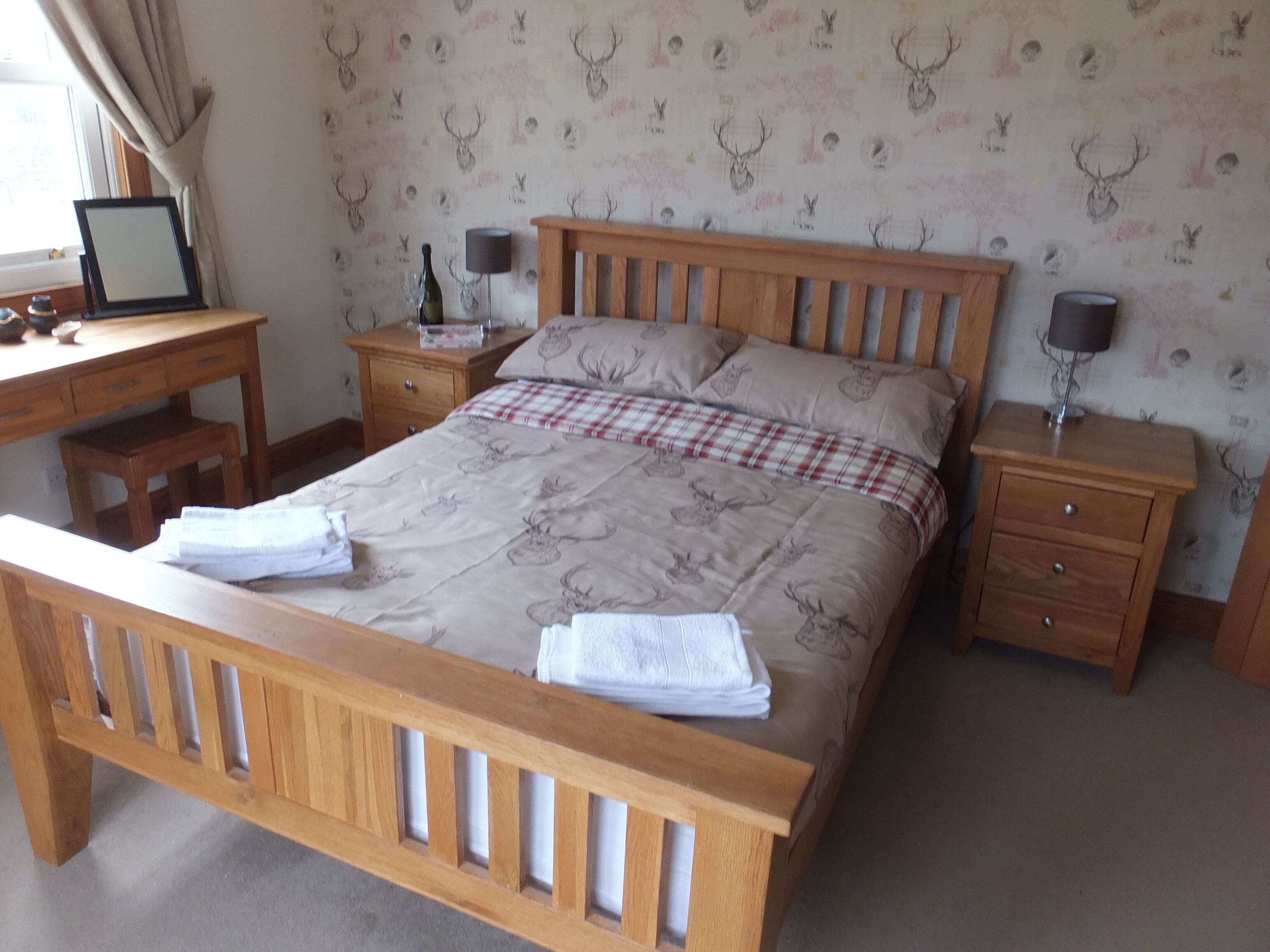 4 多间卧室、熨斗/熨衣板、免费 WiFi、床单