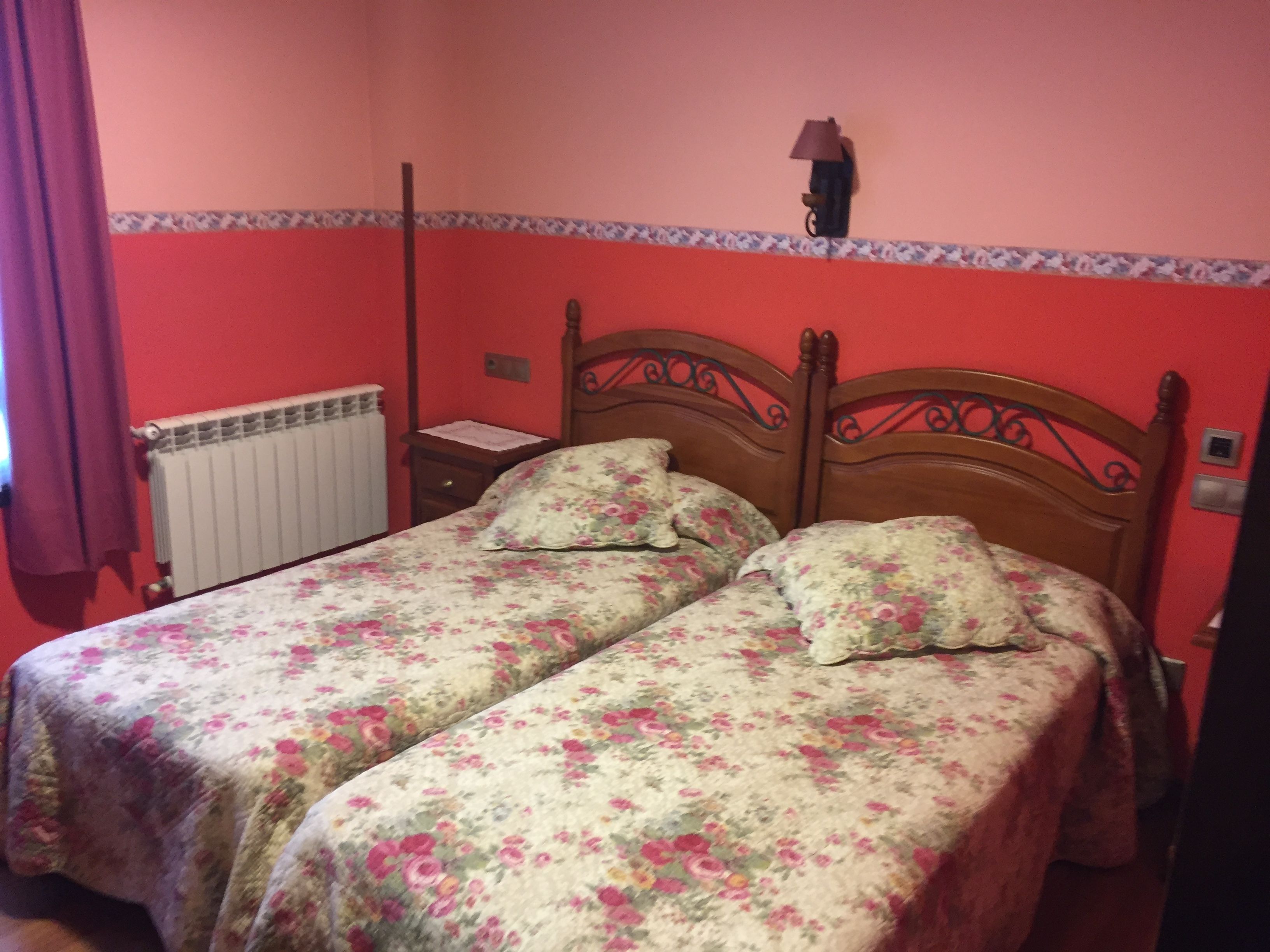 Double Room, 2 Twin Beds | Desk, iron/ironing board, free WiFi, bed sheets