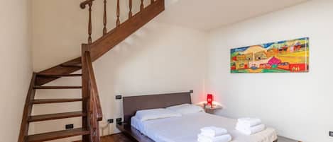 2 chambres, fer et planche Ă repasser, Wi-Fi, draps fournis