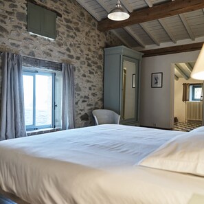 Romantische kamer, 1 twee- of 2 eenpersoonsbedden, privébadkamer (Chambre N°3)