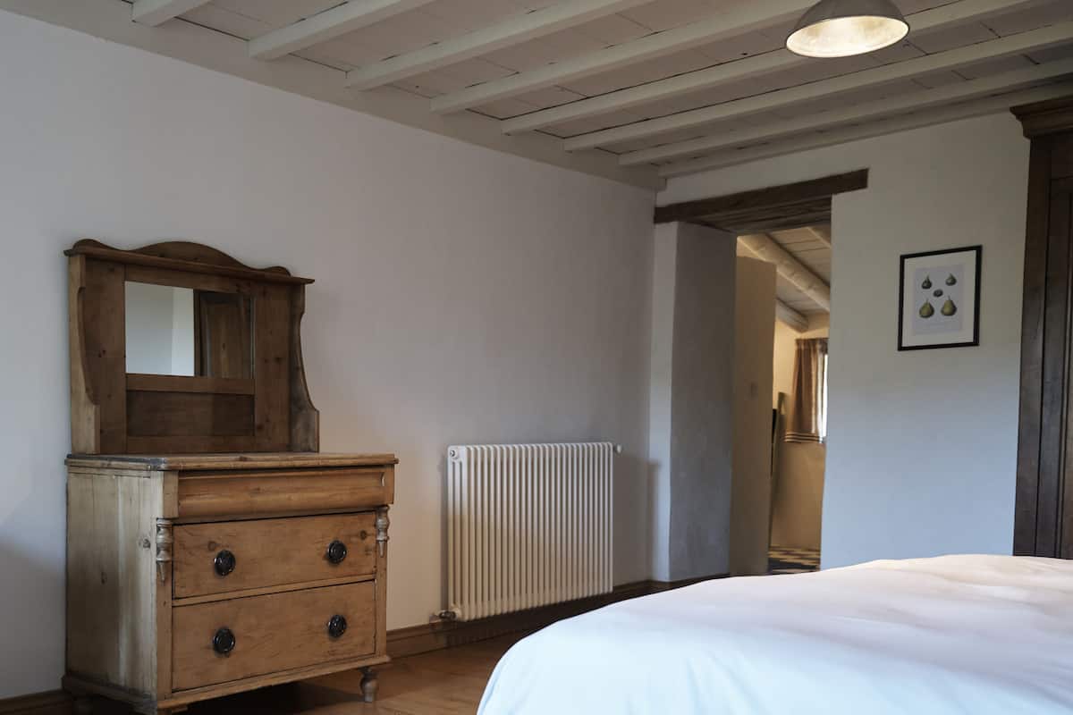 Superior Double or Twin Room, Private Bathroom, Courtyard View (Chambre N°1)