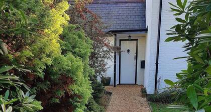 Rose Cottage, Burley. Kaunis sijainti New Forest. Koira ja lapsiystävällinen.