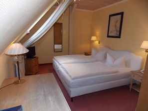 In-room safe, desk, cots/infant beds, free WiFi