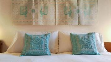 4 bedrooms, in-room safe, travel cot, WiFi