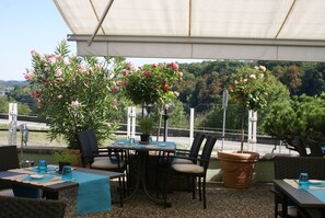 Outdoor dining - Storchen Hotel Garni (Rheinfelden (Baden))
