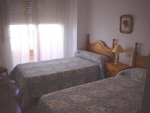 2 chambres, accès à Internet, literie fournie
