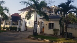 Front of property - Zeina Suites Abuja (Abuja)