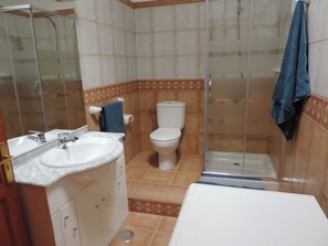 Hair dryer, towels - Casa Pedro, Nice holiday home near the sea (Los Ancones)