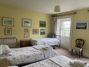 2 makuuhuonetta, silitysrauta/-lauta, Wi-Fi