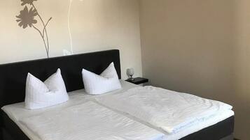 Double Room | Desk, soundproofing, iron/ironing board, free WiFi