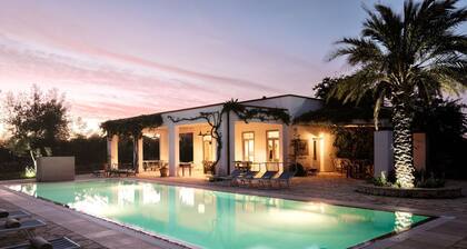 Grosszügige villa mit pool in Apulien