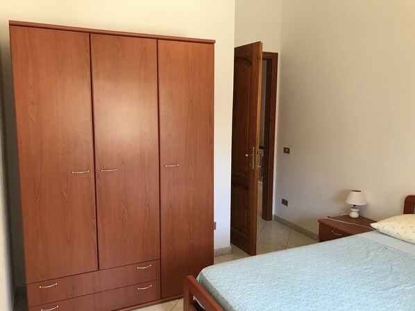 2 bedrooms, iron/ironing board