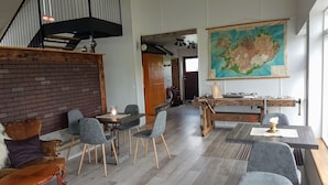 Coin salon dans le hall