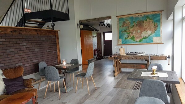 Sala de estar en el lobby