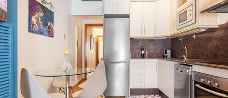 Fridge, microwave, oven, dishwasher