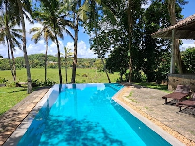 Just Re-opened - Stone Well Garden villa - 3 bedroom villa with infinity pool