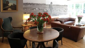 Lobby sitting area - Hotel Schaeferbrunnen (Bad Lippspringe)