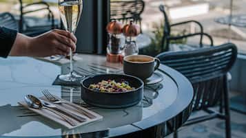 Daily local cuisine breakfast for a fee