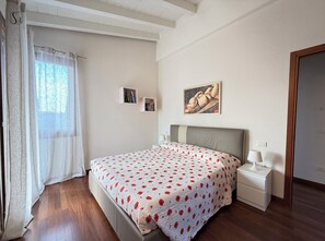 2 camere, ferro/asse da stiro, Wi-Fi, lenzuola