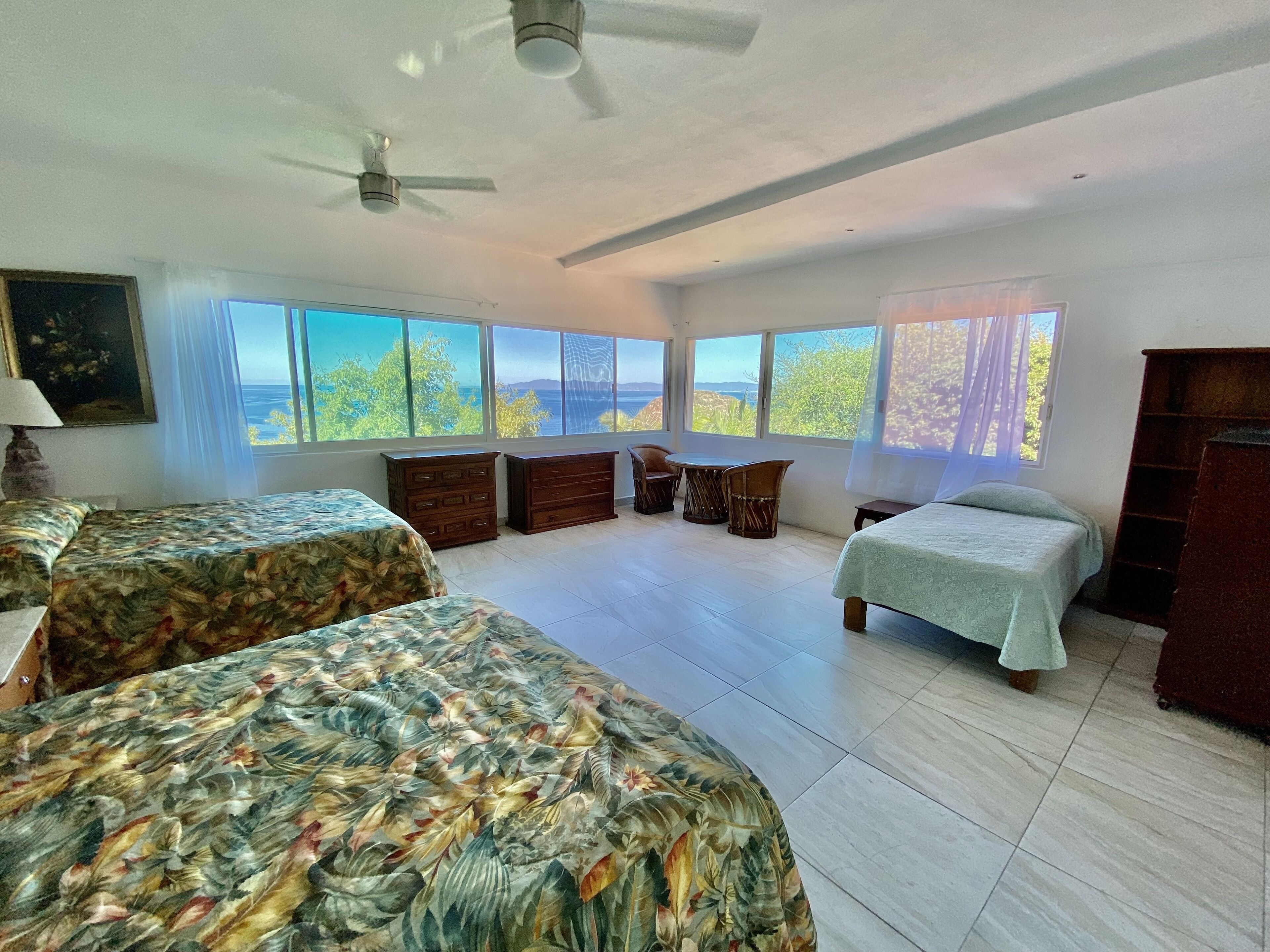 4 chambres, Wi-Fi gratuit, draps fournis