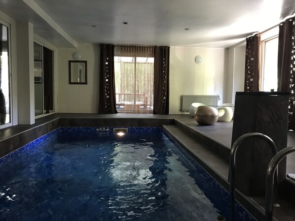 Indoor pool, outdoor pool