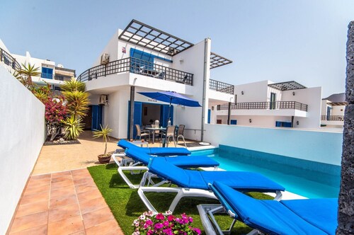 Air-conditioned Villa With Mountain Views, 300m From Coastal Path - Villa Elise