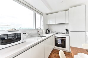 Private kitchen - Chancery Lane City Apartments (London)