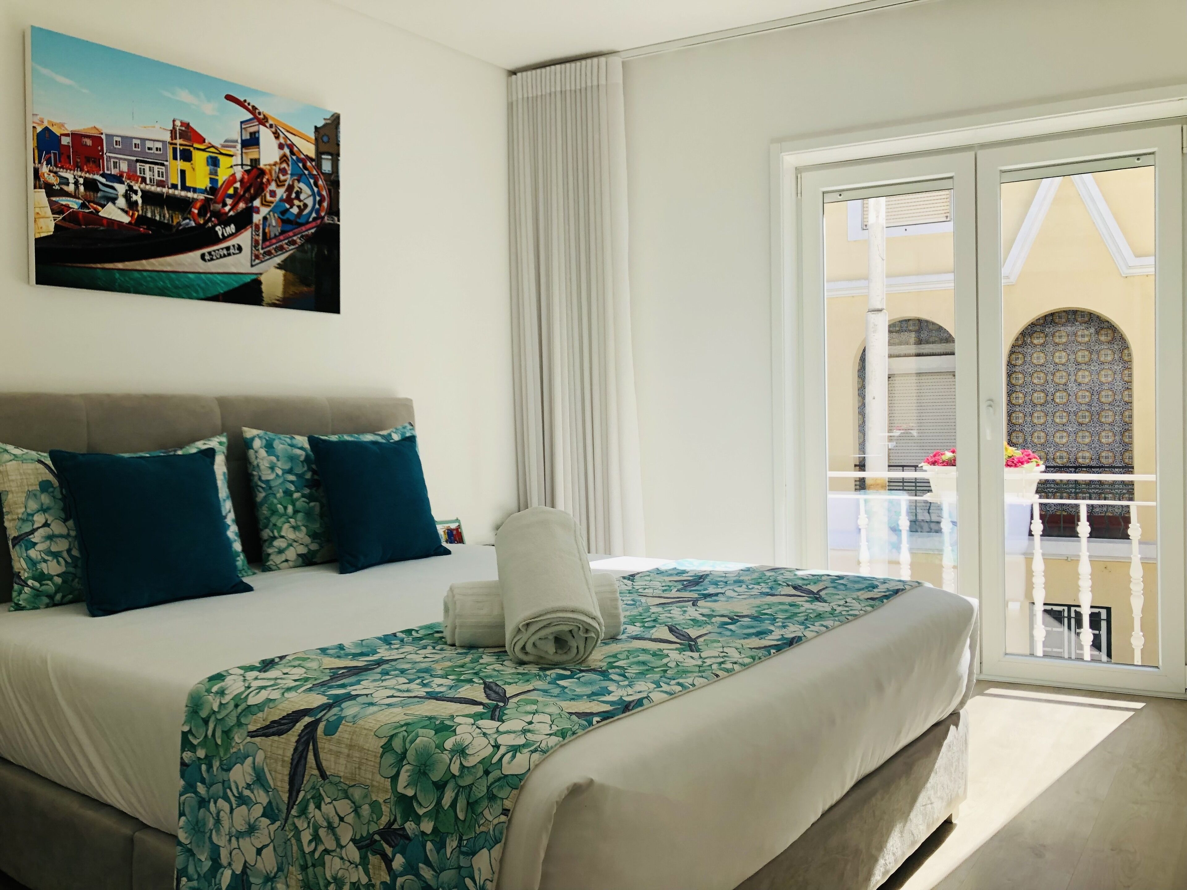 2 slaapkamers, een strijkplank/strijkijzer, reisbedje, wifi