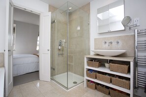 Bathtub, hair dryer, towels