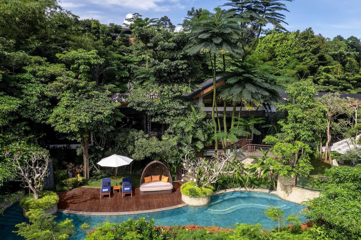 Presidential Villa, 1 King Bed, Private Pool | Premium bedding, in-room safe, desk, laptop workspace