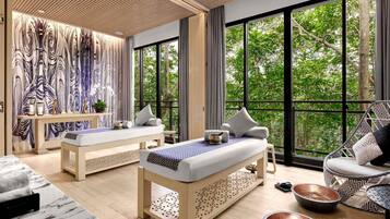 Couples treatment room(s), steam room, body treatments, hydrotherapy