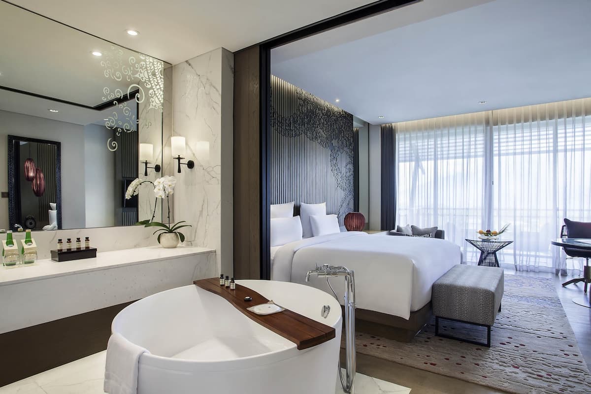 executive room, 1 king bed | premium bedding, in-room safe, desk, laptop workspace