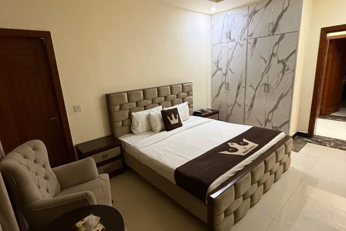 Executive Queen Room