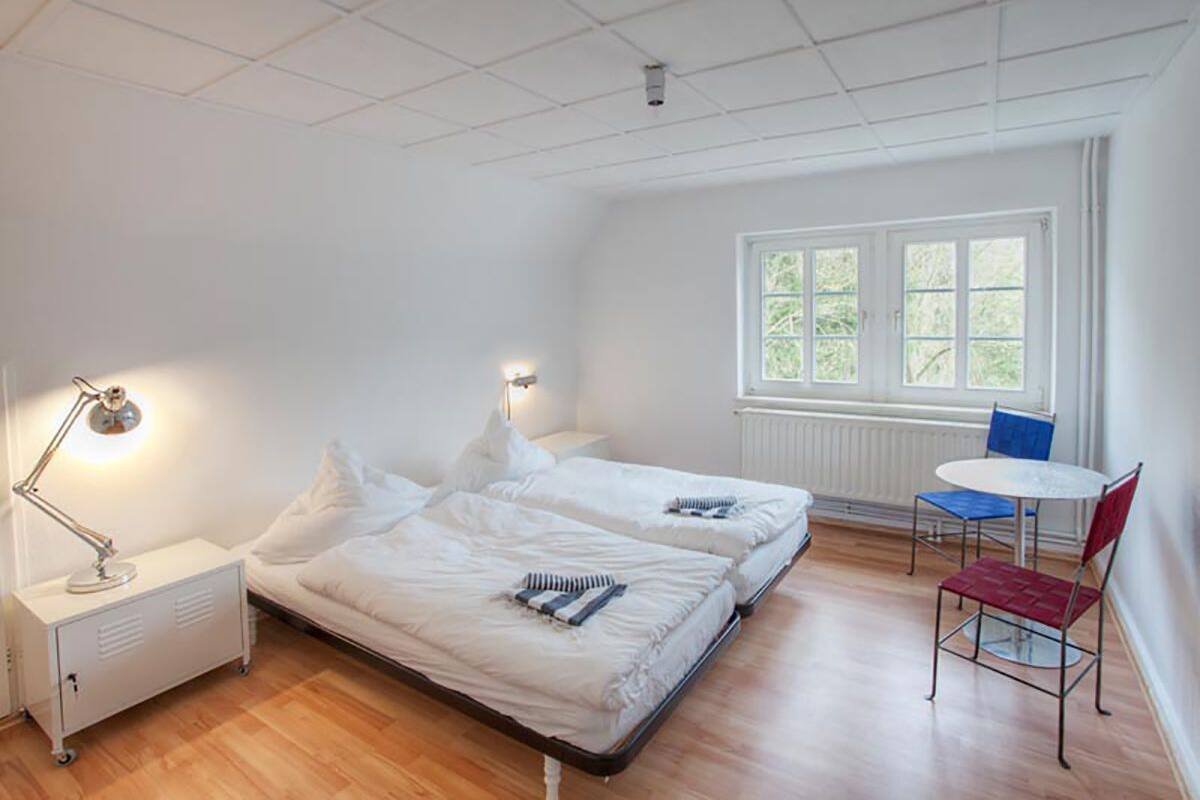 Basic Double or Twin Room, 2 Single Beds, Non Smoking | Free WiFi, individually decorated, individually furnished, bed sheets