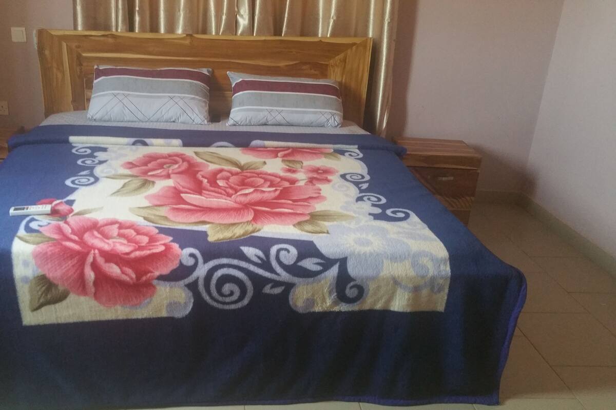 Comfort Studio | Blackout drapes, iron/ironing board (on request), individually furnished