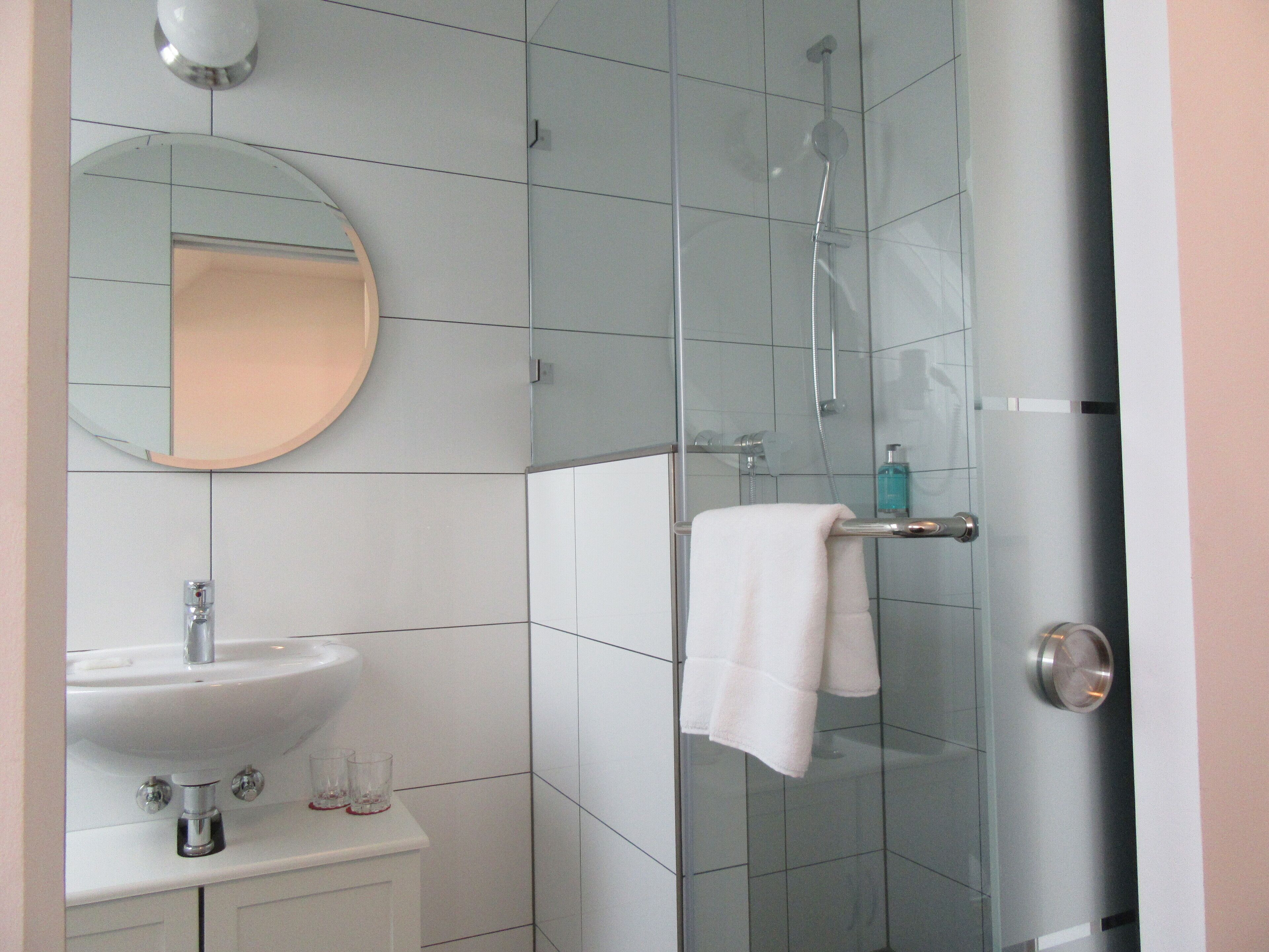 comfort double or twin room | bathroom | shower, hydromassage showerhead, free toiletries, hair dryer